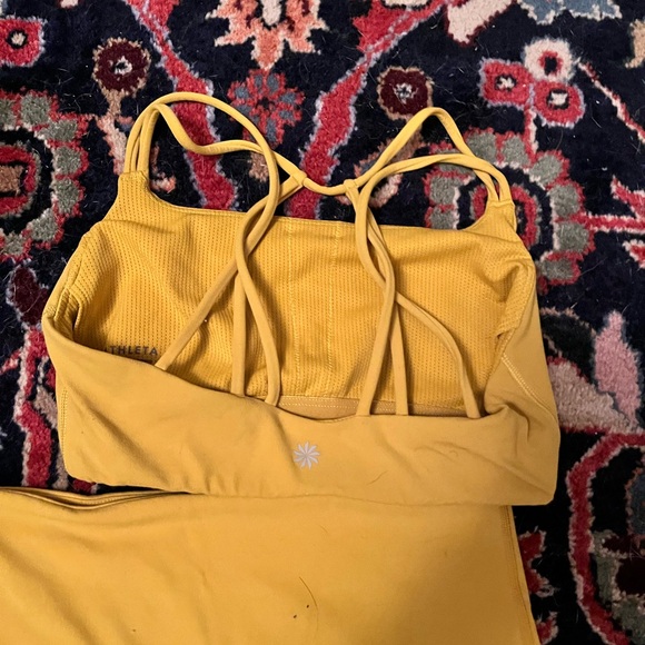 Athletica matching set. Worn only a handful of times. Perfect condition - Picture 3 of 3